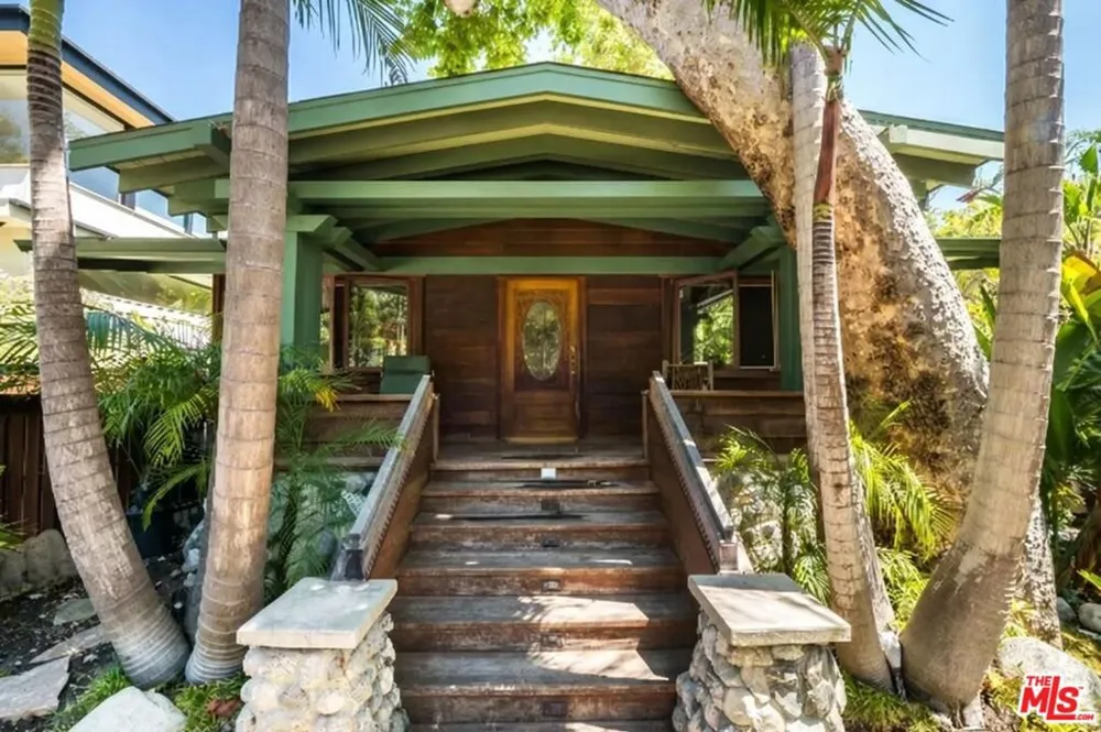 454 East Rustic Road Santa Monica, CA 90402