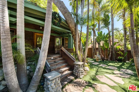 454 East Rustic Road
