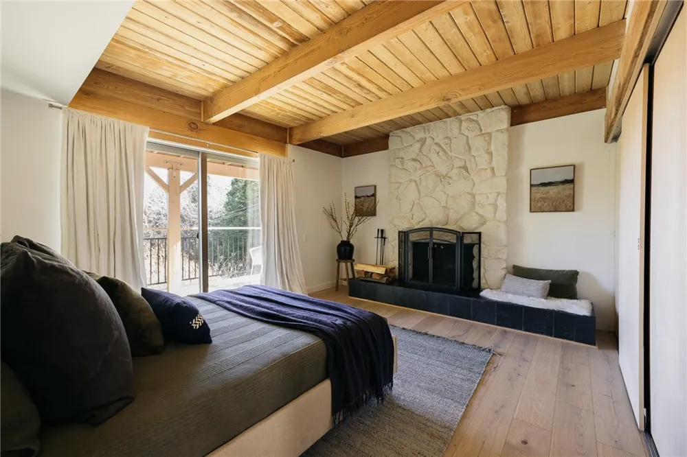 859 Strawberry Peak Road Twin Peaks, CA 92391