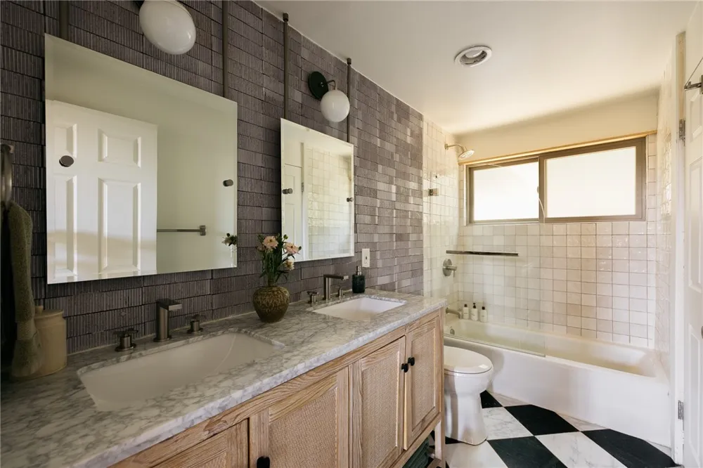 859 Strawberry Peak Road Twin Peaks, CA 92391