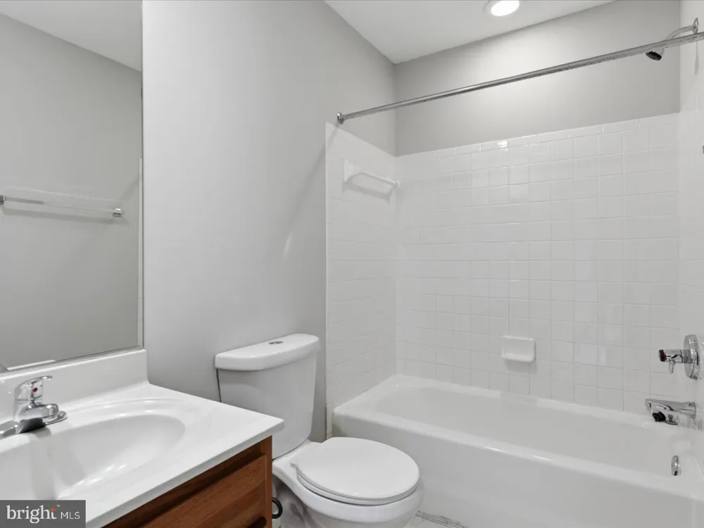 609 TAMMY TERRACE SE Leesburg, VA 20175