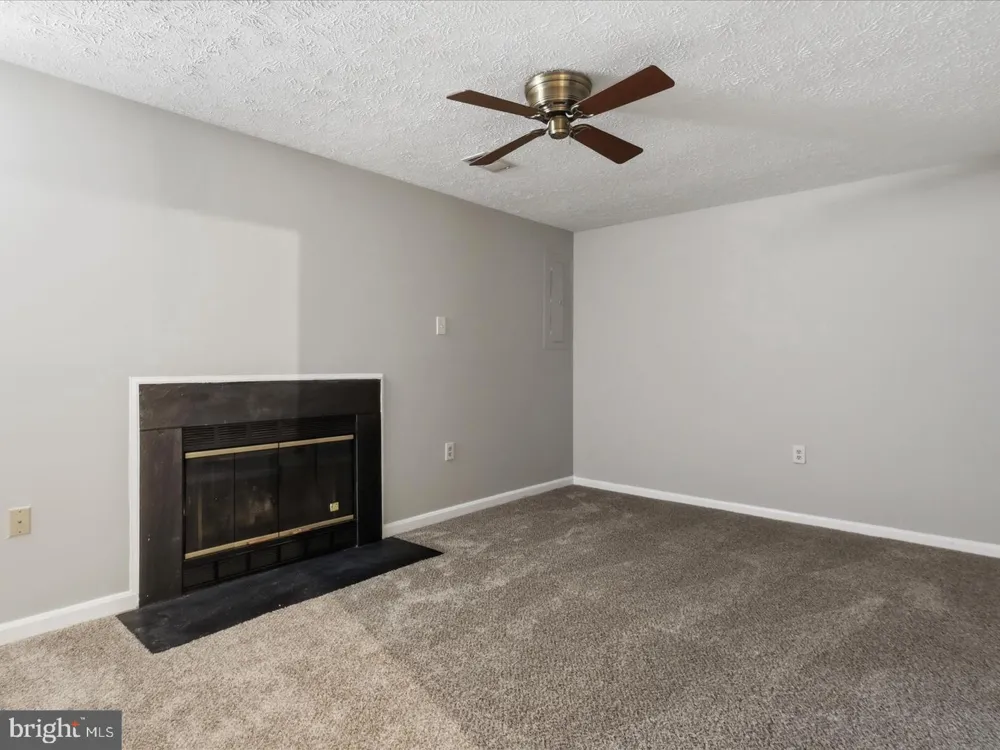 609 TAMMY TERRACE SE Leesburg, VA 20175