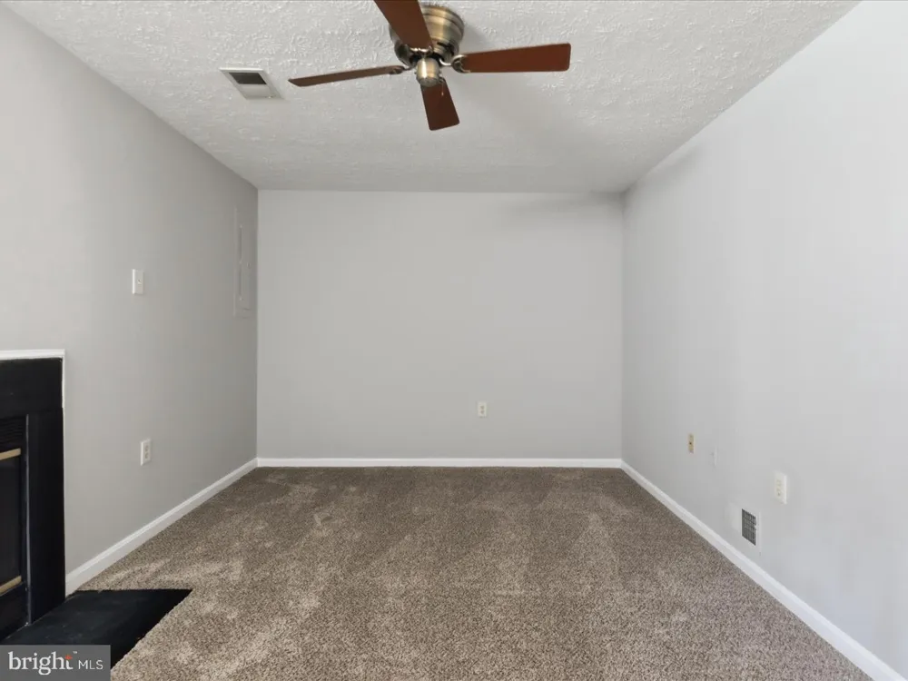 609 TAMMY TERRACE SE Leesburg, VA 20175