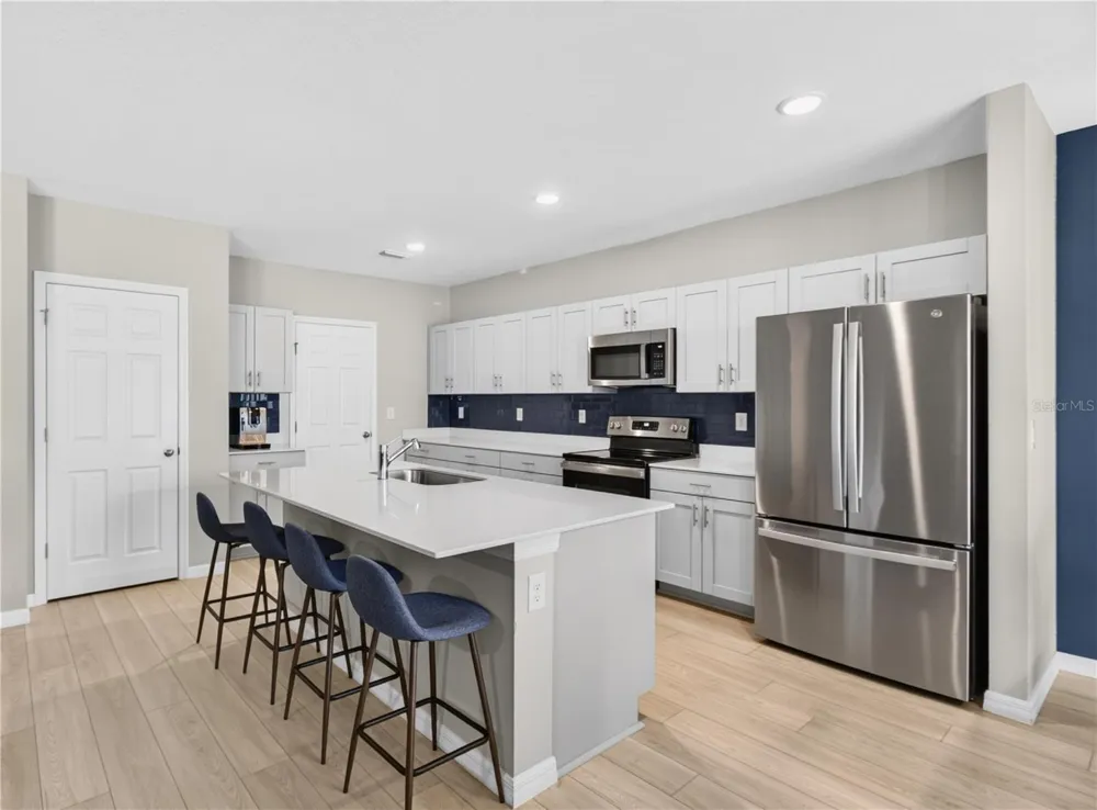 7860 PEACE LILY AVENUE Wesley Chapel, FL 33545