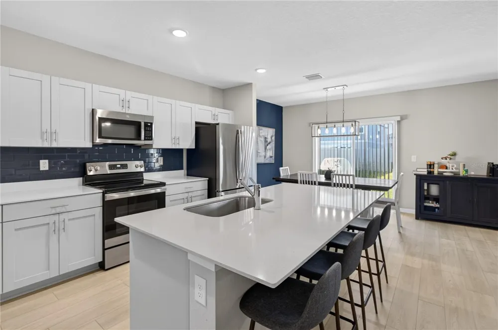 7860 PEACE LILY AVENUE Wesley Chapel, FL 33545