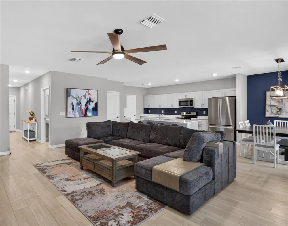 7860 PEACE LILY AVENUE Wesley Chapel, FL 33545