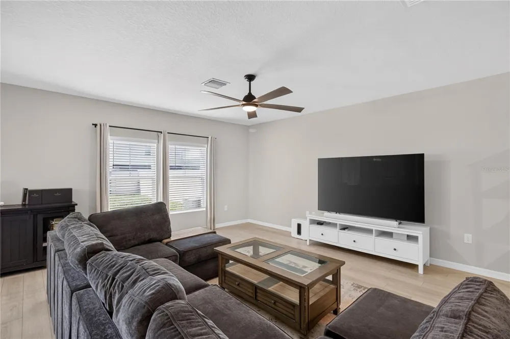 7860 PEACE LILY AVENUE Wesley Chapel, FL 33545