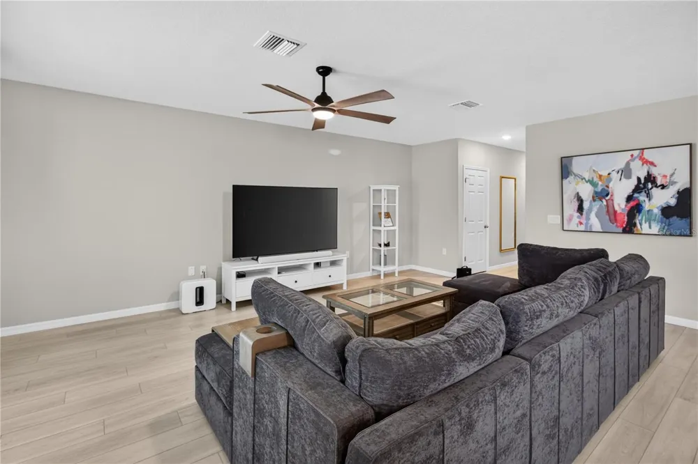 7860 PEACE LILY AVENUE Wesley Chapel, FL 33545