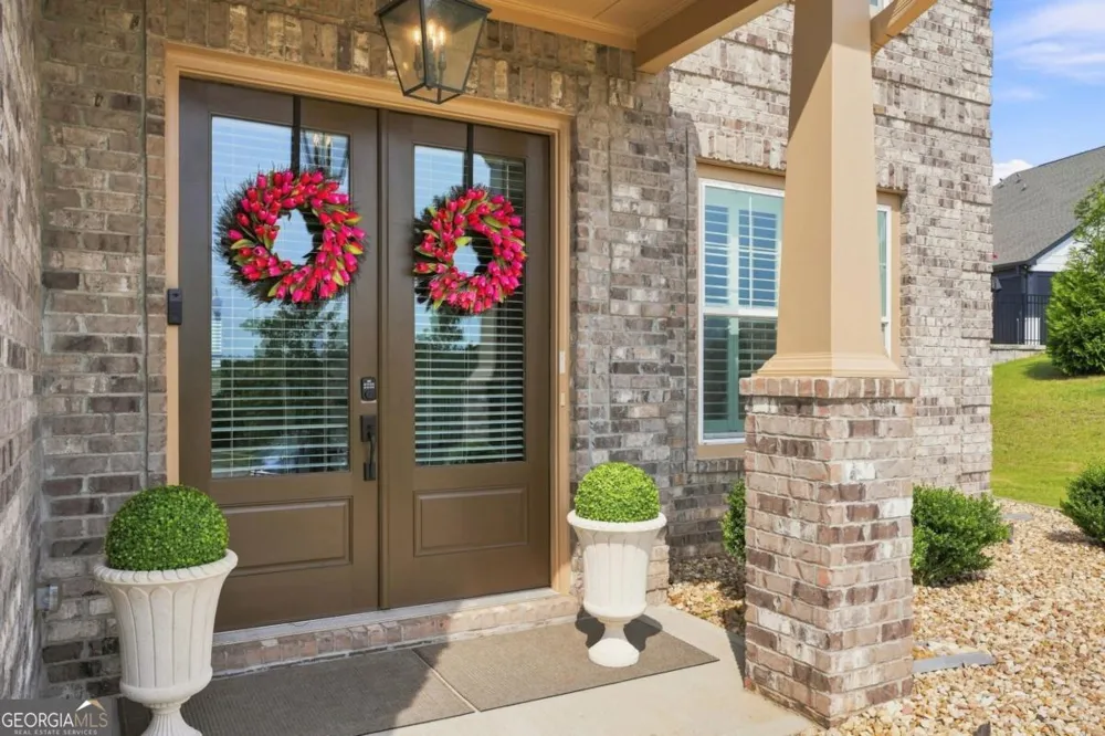 1604 Falcon CT Locust Grove, GA 30248