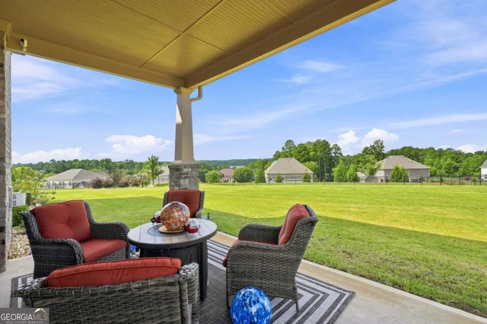 1604 Falcon CT Locust Grove, GA 30248