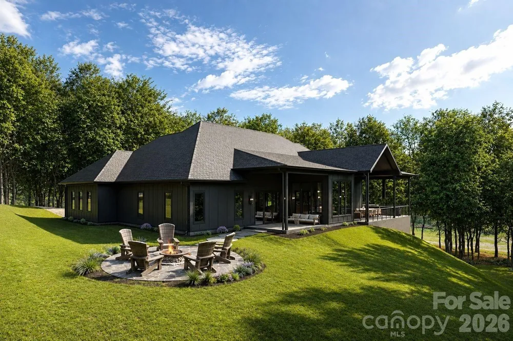 723 Ascension Valley #27 Horse Shoe, NC 28742