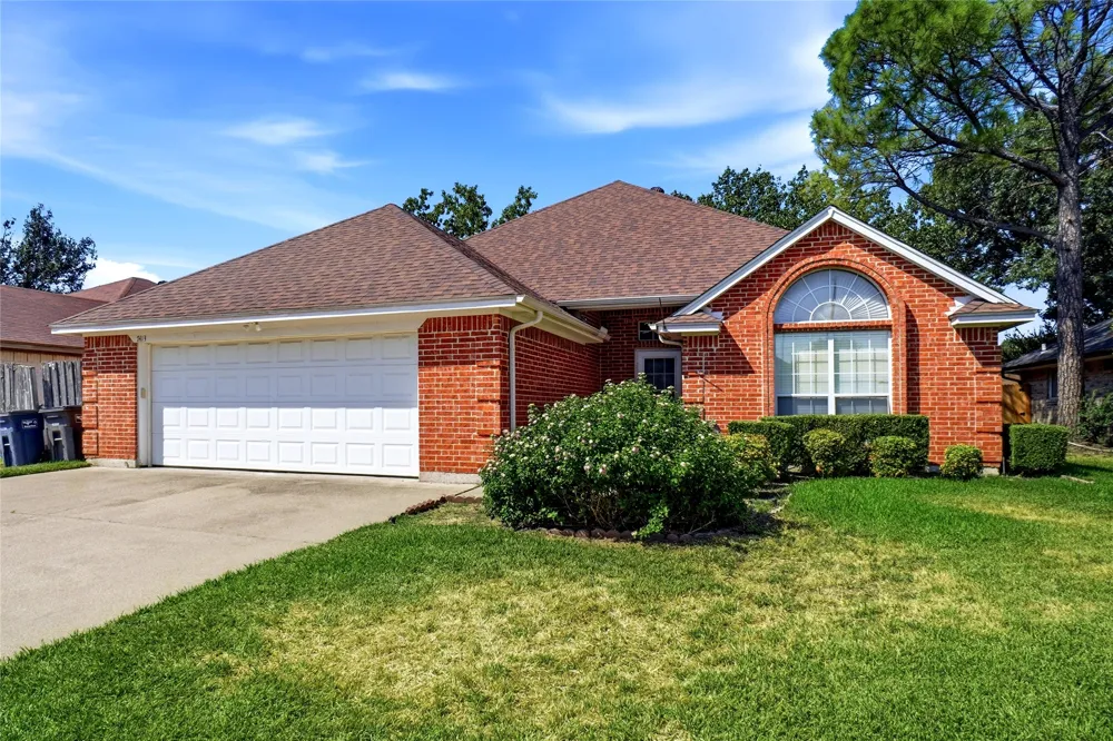 7413 Crosswicks Circle Fort Worth, TX 76137