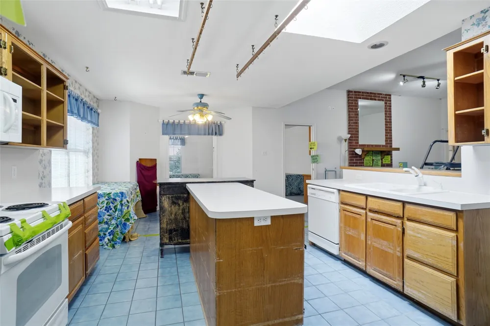 7413 Crosswicks Circle Fort Worth, TX 76137