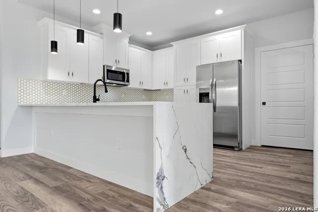 1275 DAWNRIDGE DR Canyon Lake, TX 78133