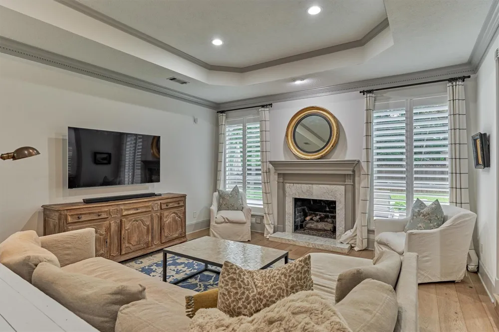 42 Golden Shadow Circle The Woodlands, TX 77381