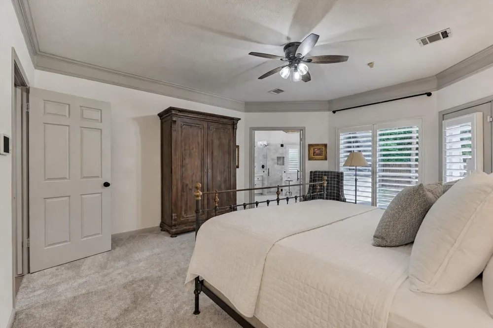 42 Golden Shadow Circle The Woodlands, TX 77381