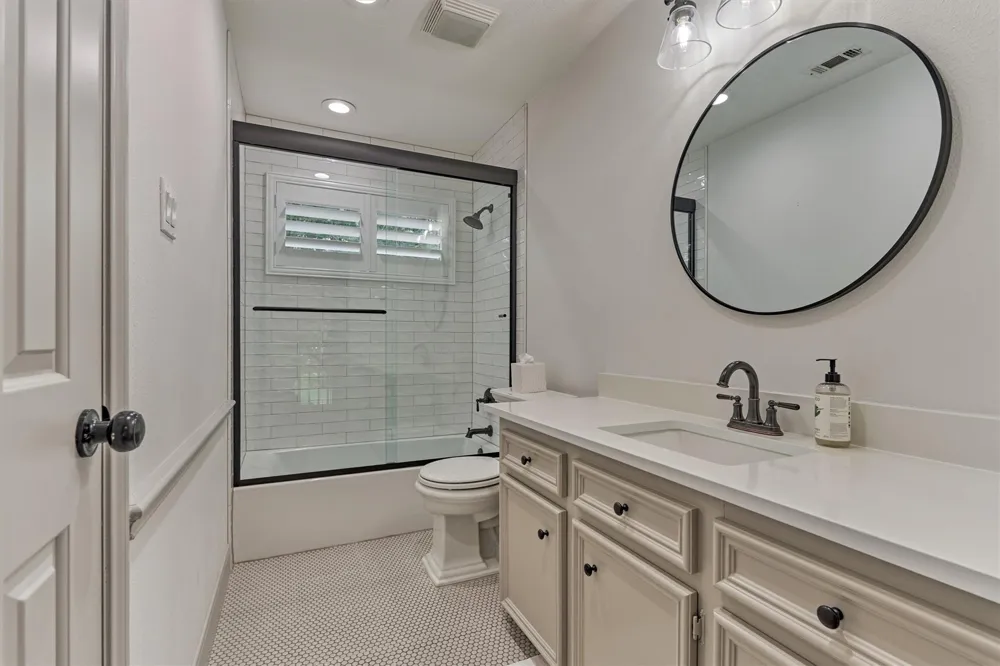 42 Golden Shadow Circle The Woodlands, TX 77381