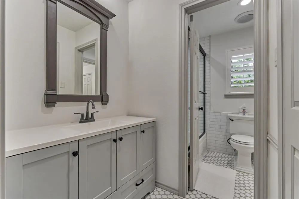 42 Golden Shadow Circle The Woodlands, TX 77381