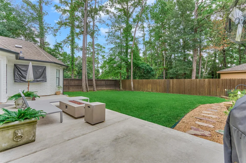 42 Golden Shadow Circle The Woodlands, TX 77381