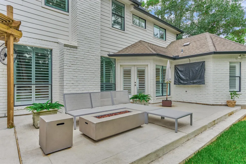 42 Golden Shadow Circle The Woodlands, TX 77381
