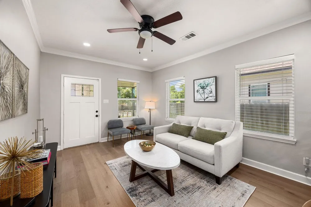 4103 New Orleans Street Houston, TX 77020