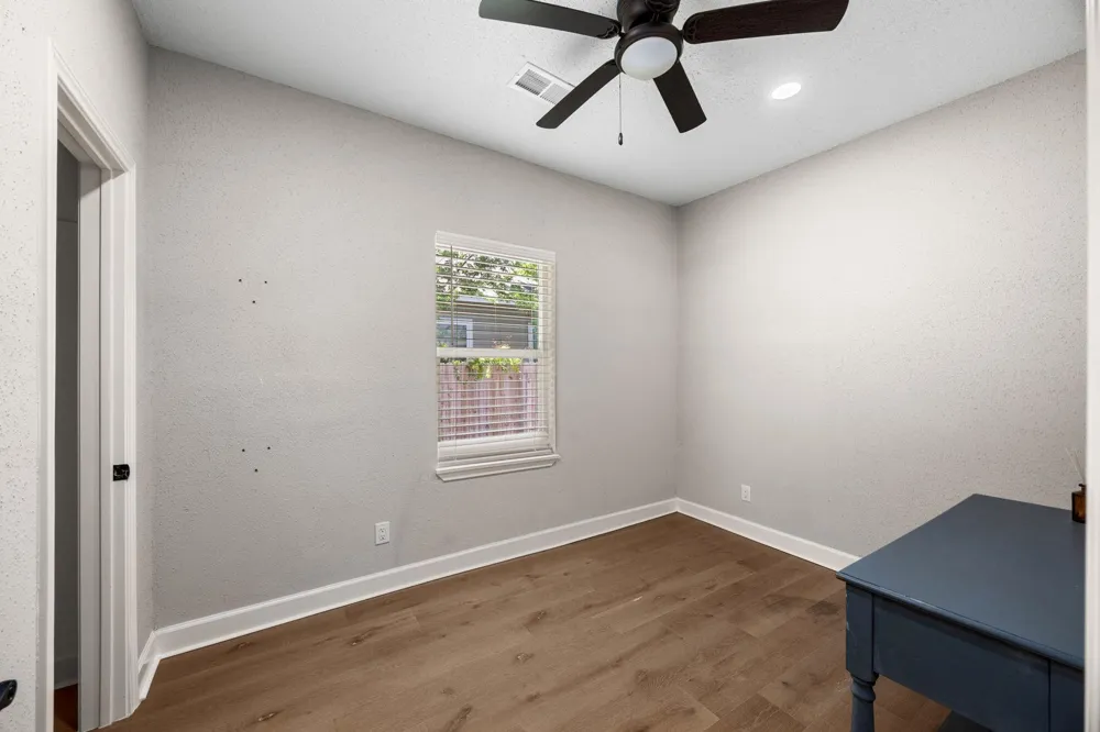 4103 New Orleans Street Houston, TX 77020
