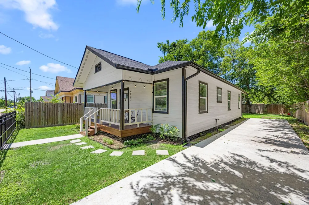 4103 New Orleans Street Houston, TX 77020