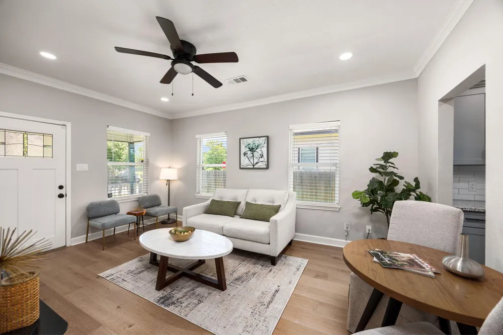 4103 New Orleans Street Houston, TX 77020