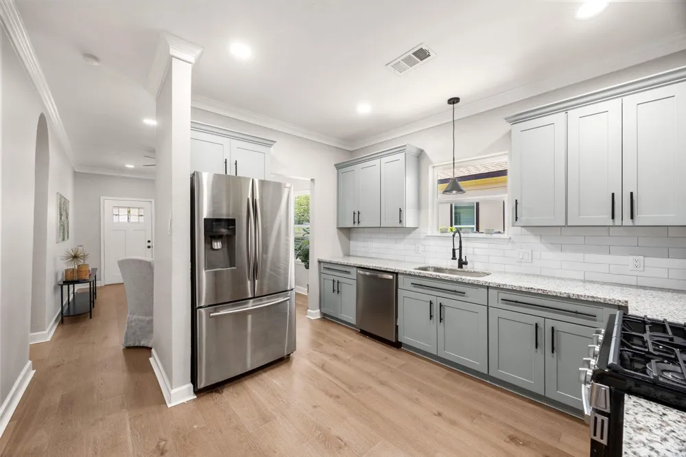 4103 New Orleans Street Houston, TX 77020