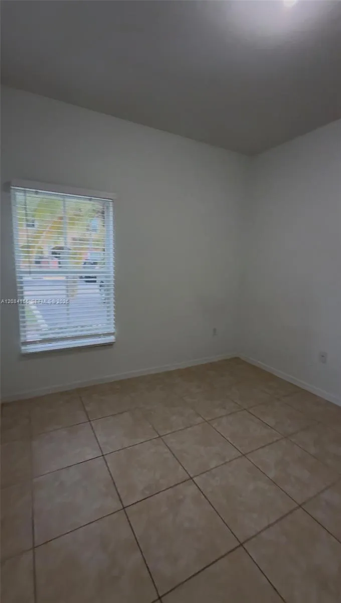 2851 W Prospect Rd #1001 Tamarac, FL 33309