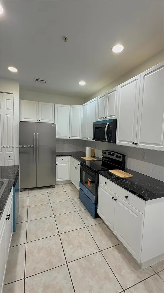 2851 W Prospect Rd #1001 Tamarac, FL 33309