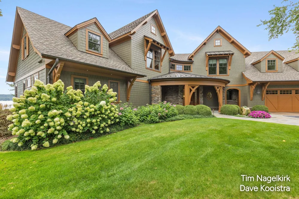 40232 Grandview Drive Shelbyville, MI 49344