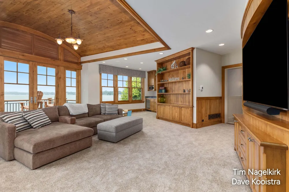 40232 Grandview Drive Shelbyville, MI 49344