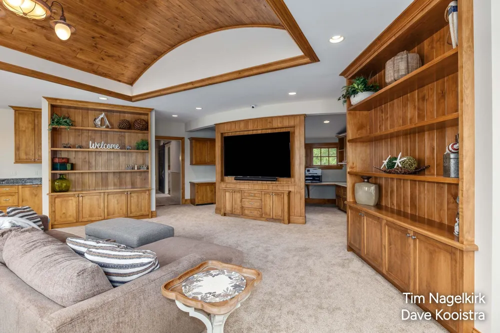 40232 Grandview Drive Shelbyville, MI 49344