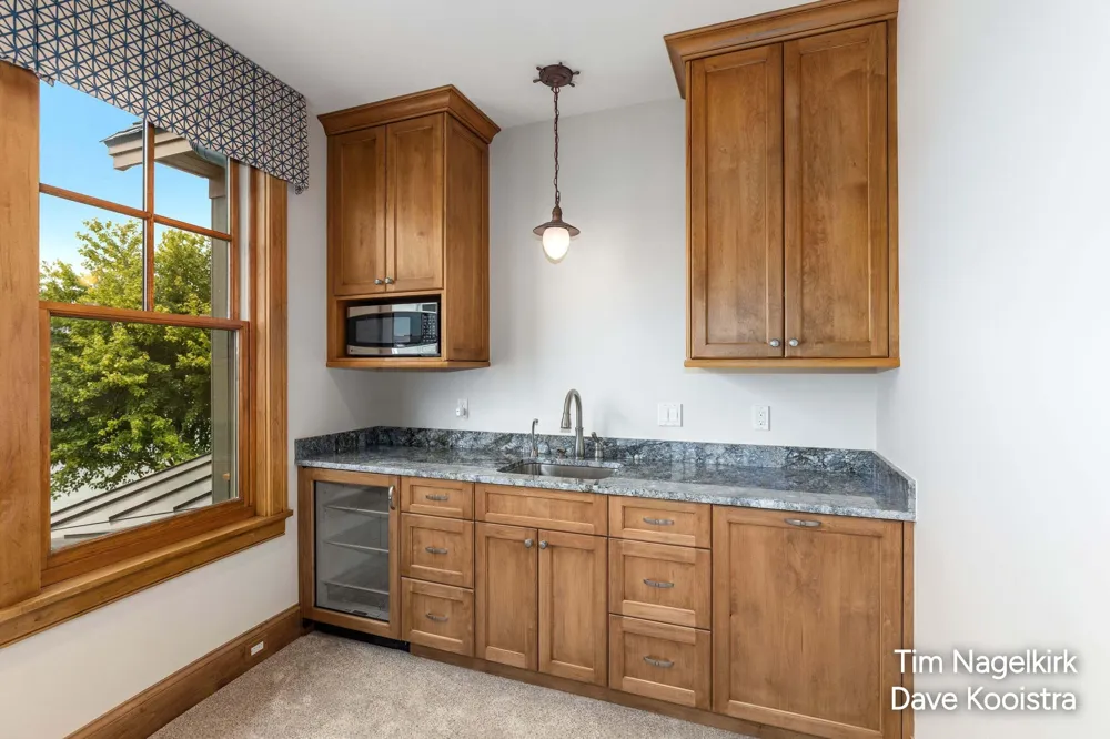 40232 Grandview Drive Shelbyville, MI 49344