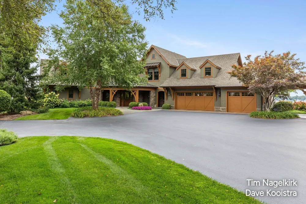 4023 Grandview Drive Shelbyville, MI 49344