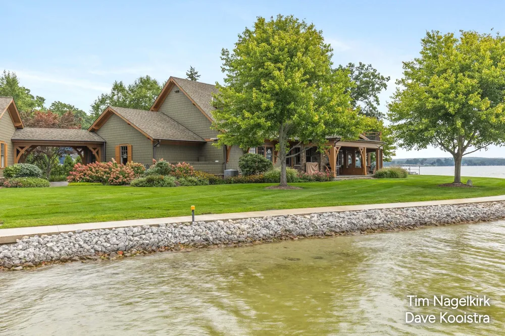 4023 Grandview Drive Shelbyville, MI 49344