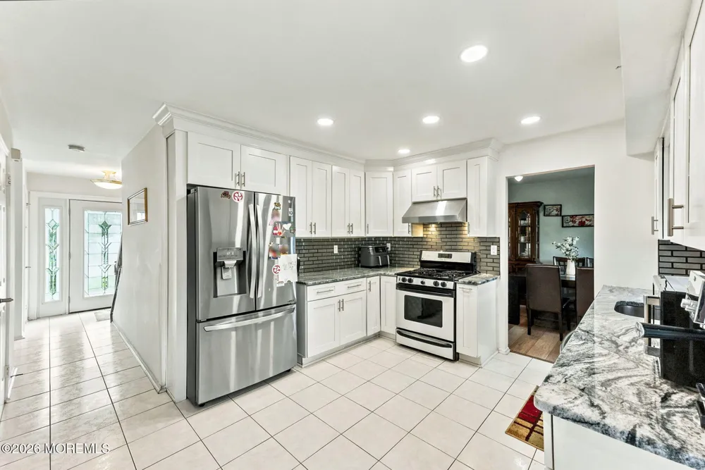 7 Thetford Lane Marlboro, NJ 07746