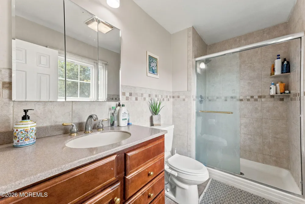 7 Thetford Lane Marlboro, NJ 07746