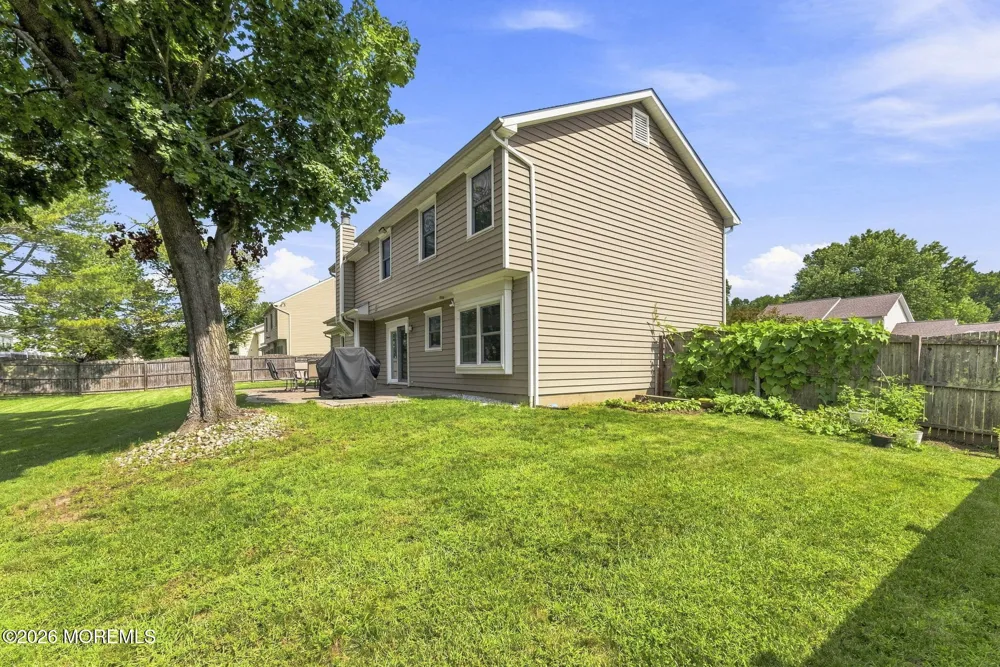 7 Thetford Lane Marlboro, NJ 07746