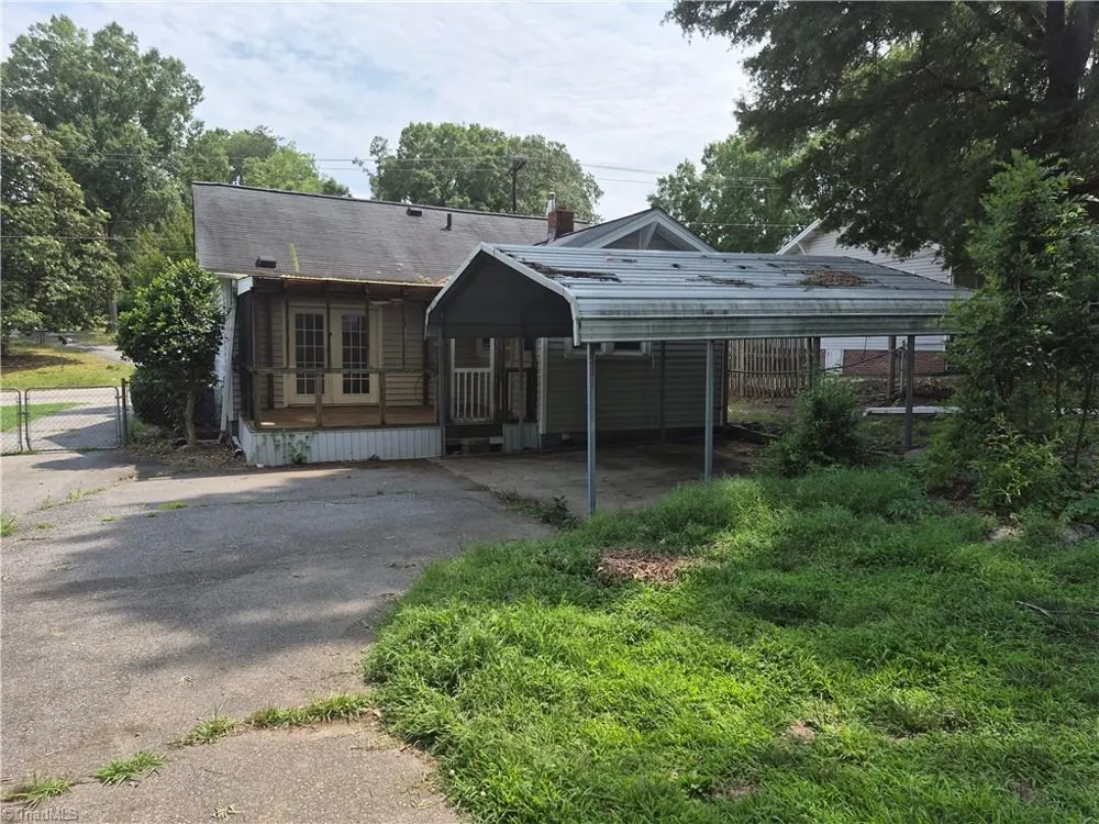 921 Center Church Road Eden, NC 27288