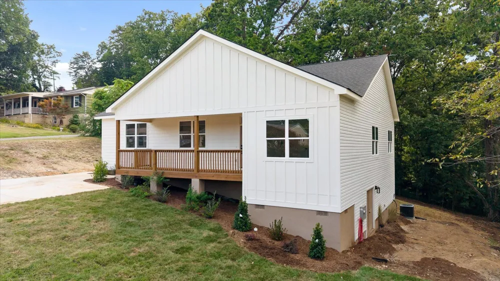 1413 Melody Lane Chattanooga, TN 37412