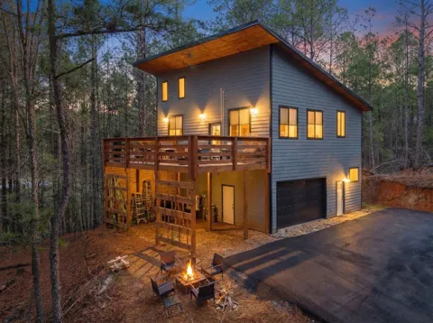 126 Hummingbird Way