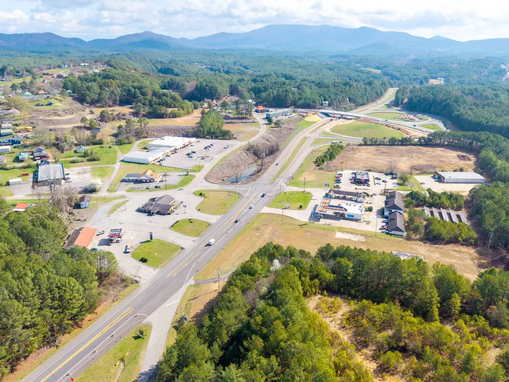 126 Hummingbird Way Copperhill, TN 37317
