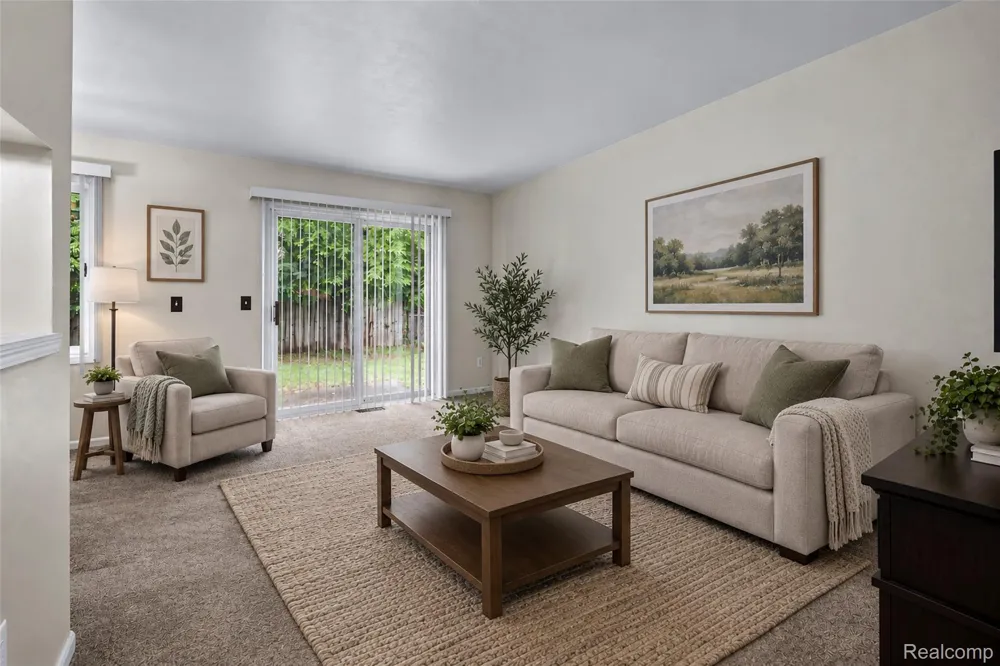200 W Fraser Street Rochester City, MI 48307