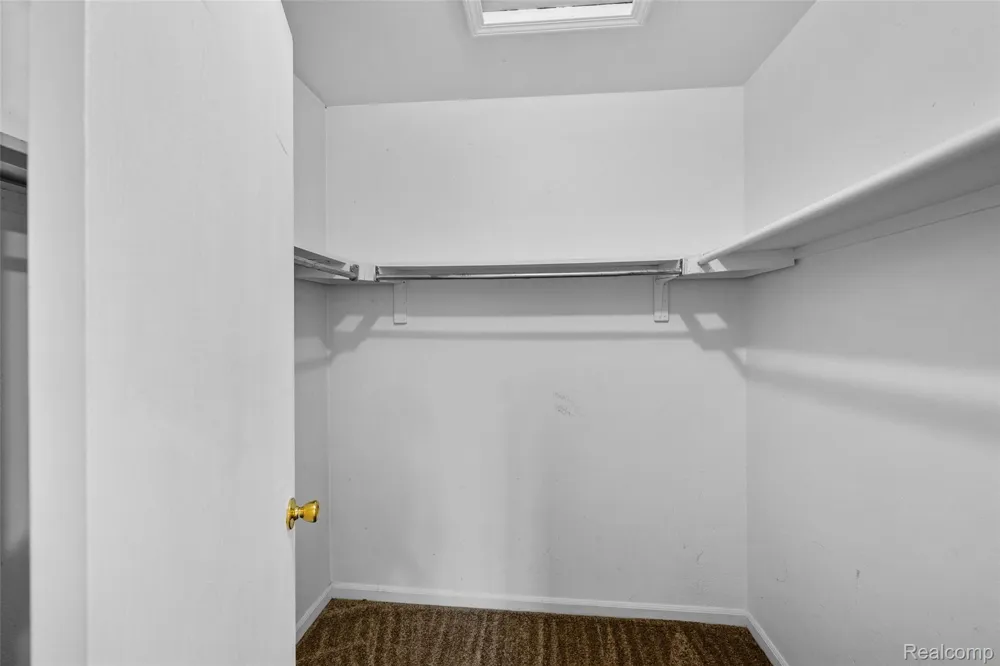 200 W Fraser Street Rochester City, MI 48307