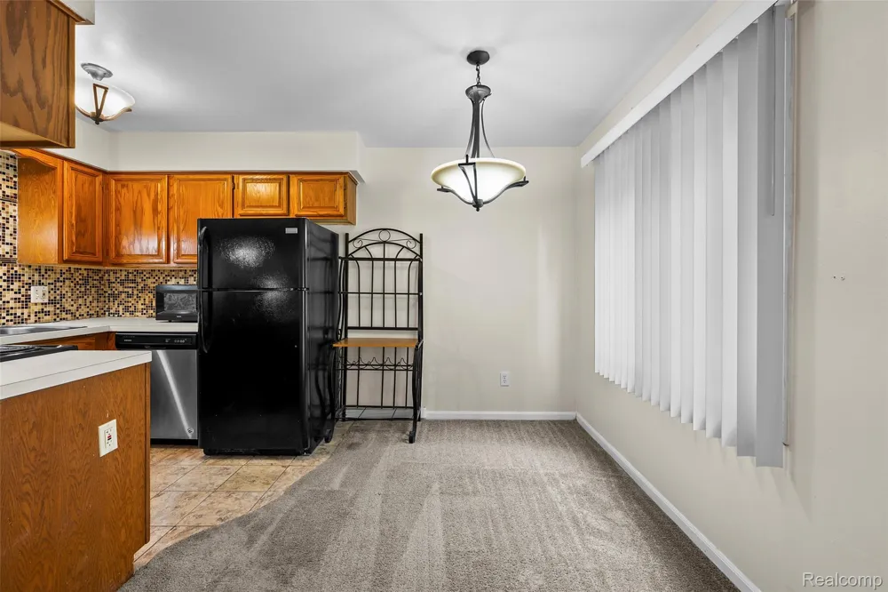 200 W Fraser Street Rochester City, MI 48307