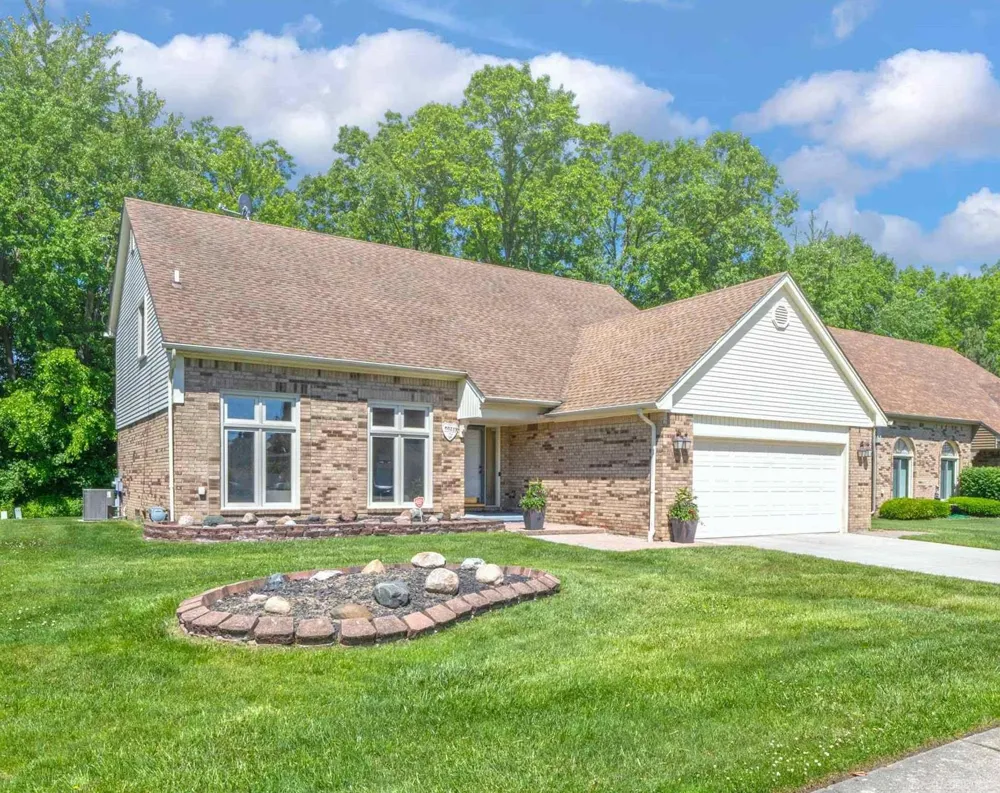 40219 Denbigh Drive Sterling Heights City, MI 48310