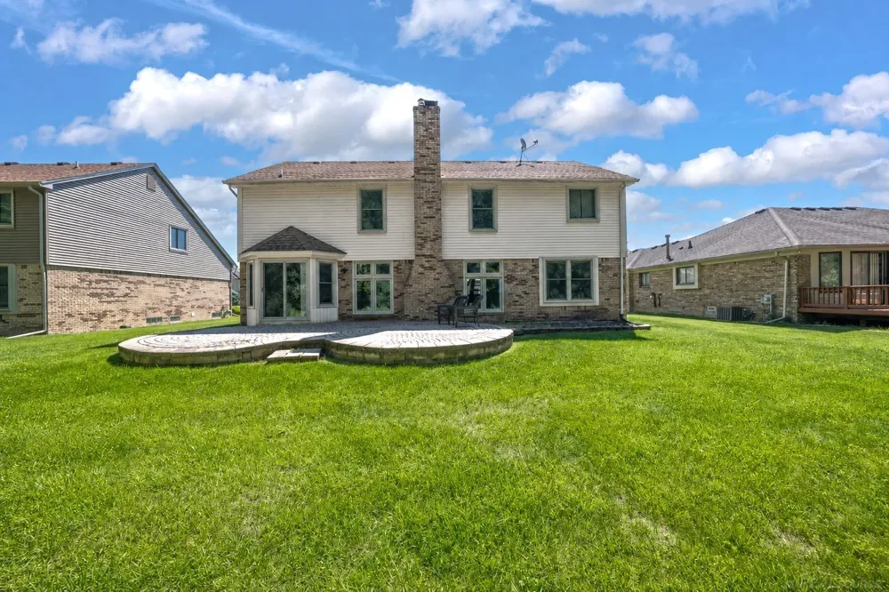 40219 Denbigh Drive Sterling Heights City, MI 48310