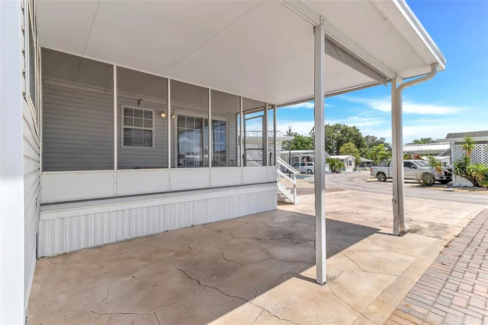 300 SKY CREST LOOP Davenport, FL 33837